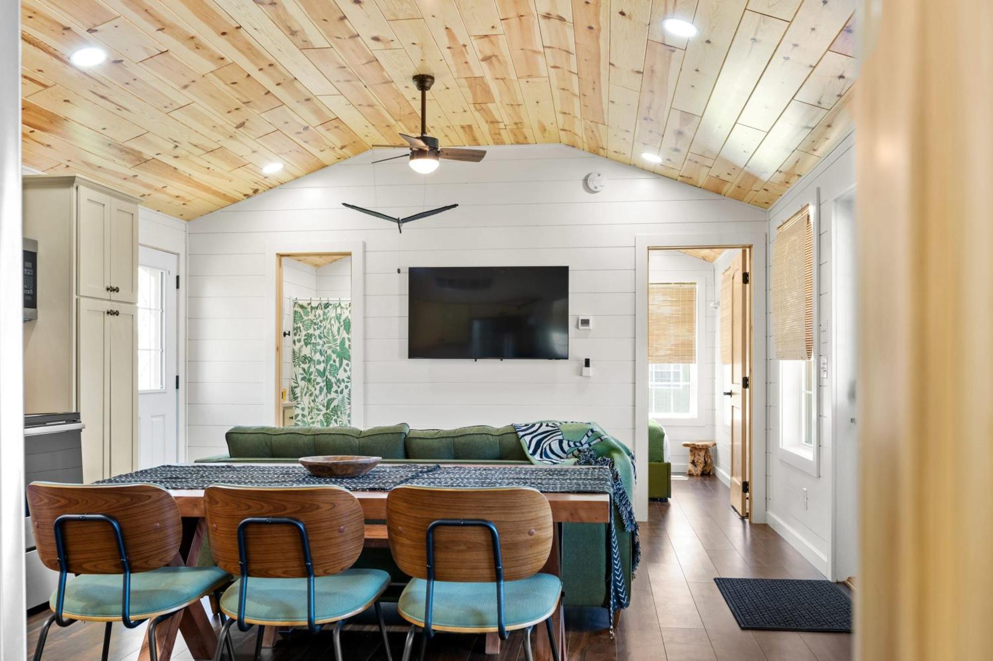 The Lodges At Eden Reserve - Pet Friendly Cabins Near Ark Williamstown Exterior foto