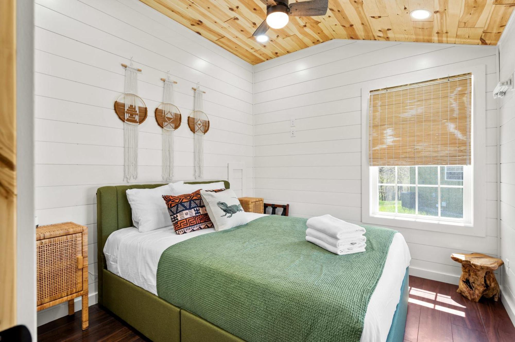 The Lodges At Eden Reserve - Pet Friendly Cabins Near Ark Williamstown Exterior foto